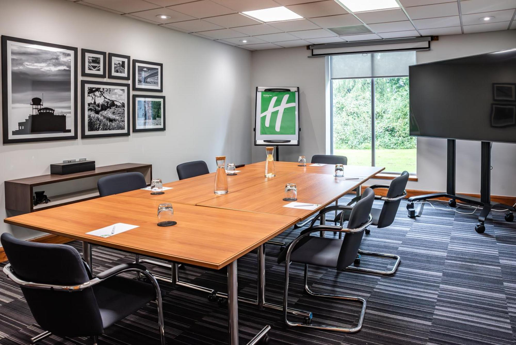 London - Gatwick Airport By Ihg