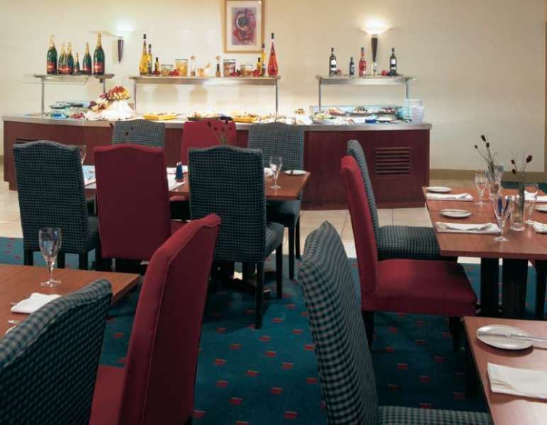 London - Gatwick Airport By Ihg Hotel 4*