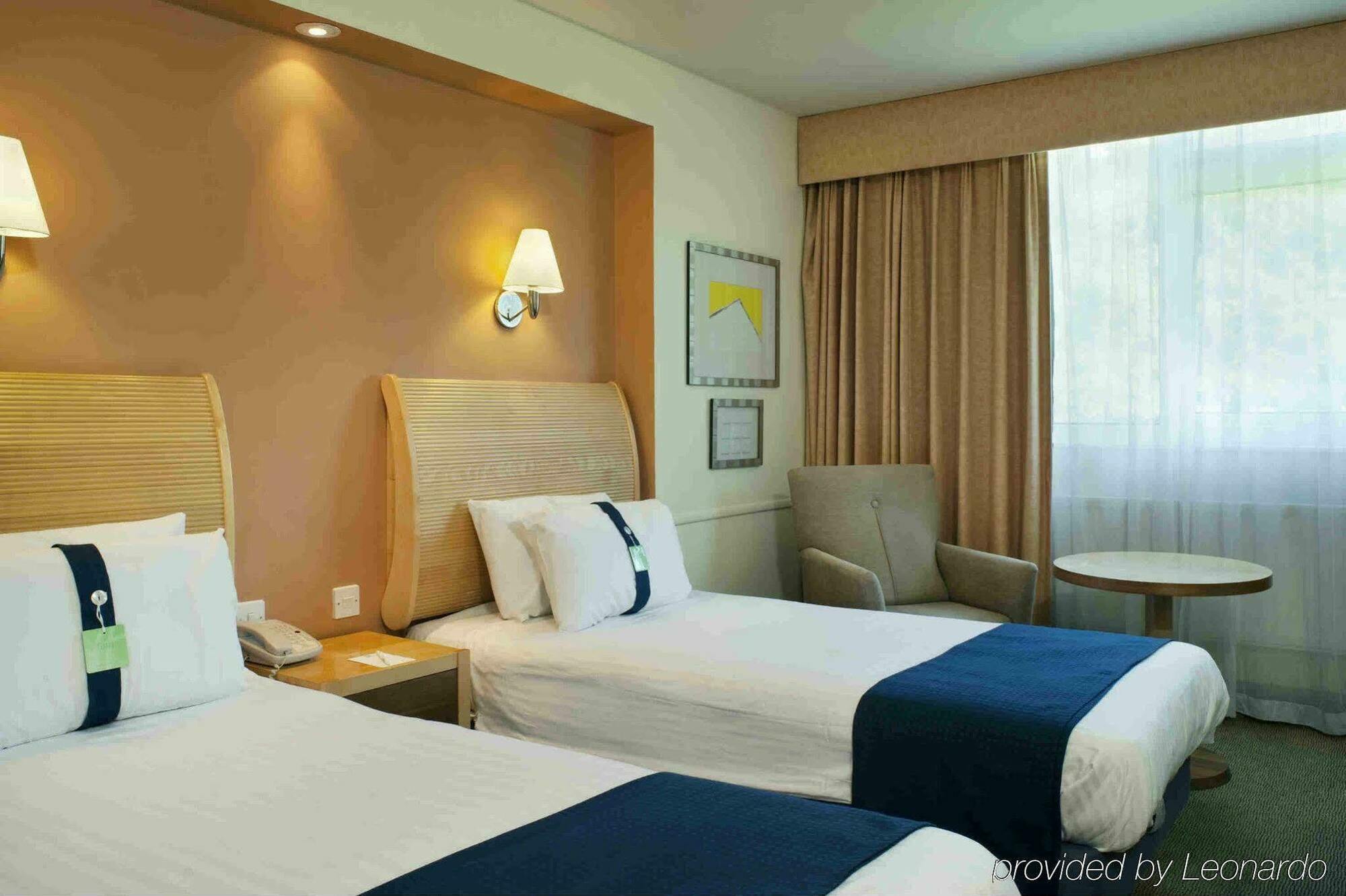 London - Gatwick Airport By Ihg